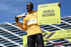 Emmanuel Wanyonyi set a new world record in the 1-mile race at Adizero: Road to Records 2024.