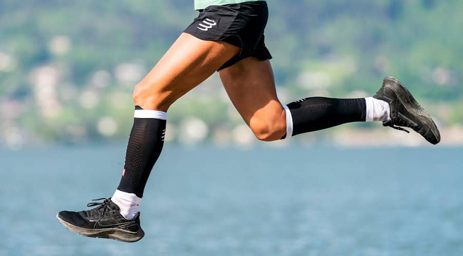 Vêtement De Compression COMPRESSPORT R2 3.0 - Bleu/Blanc, Taille 38-42 Cm | Pour Running, Récupération, Unisexe
